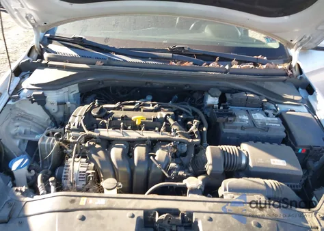 2018 Hyundai Elantra Value Edition z USA, uszkodzony, nr VIN 5NPD84LF1JH222312